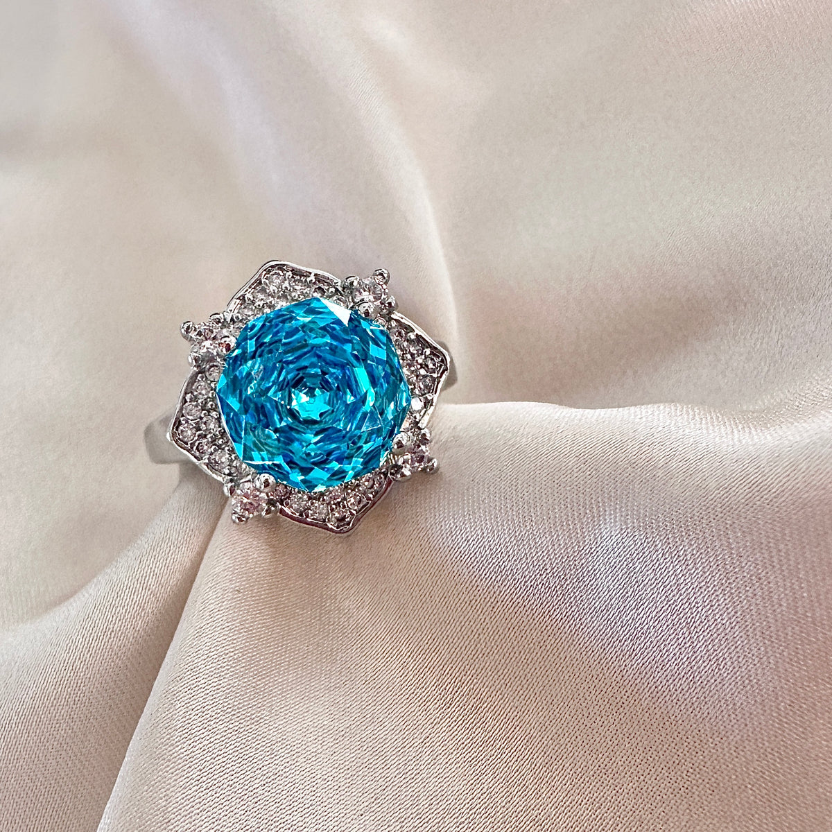 Paraiba Blue Crackle Crystal Ring