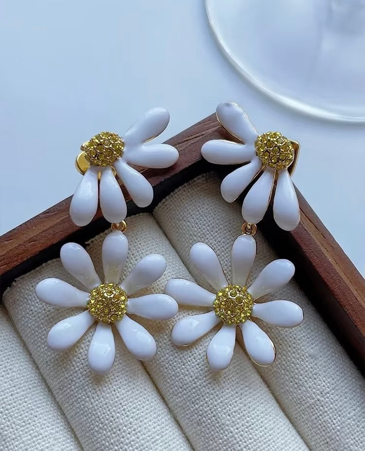 Kate Spade New York: Double Daisy Statement Drop Earrings