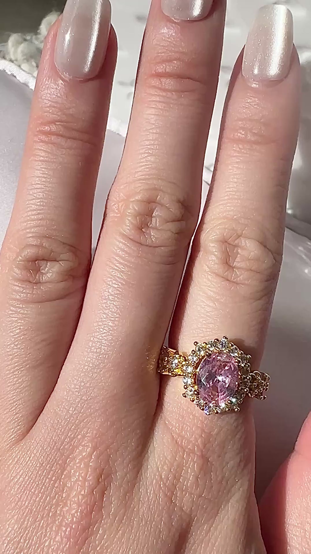 Royal-inspired Elegance Gold Vintage Statement Ring